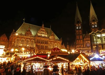 Weihnachtsmarkt vor Bremer Rathaus