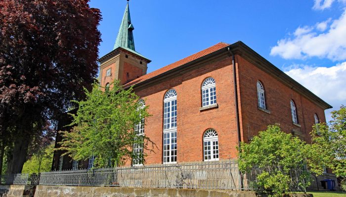 Klassizistische Bartholomäuskirche (1843), Himbergen