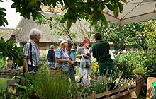 Kleiner Spielplatz im Außenbereich